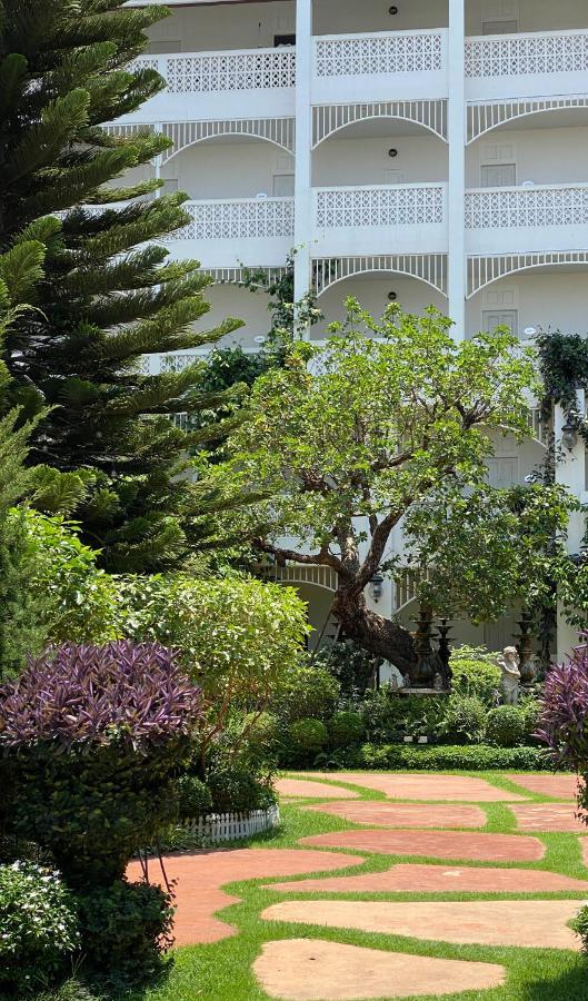 Koranaree Courtyard Boutique Hotel Nakhon Ratchasima Bagian luar foto