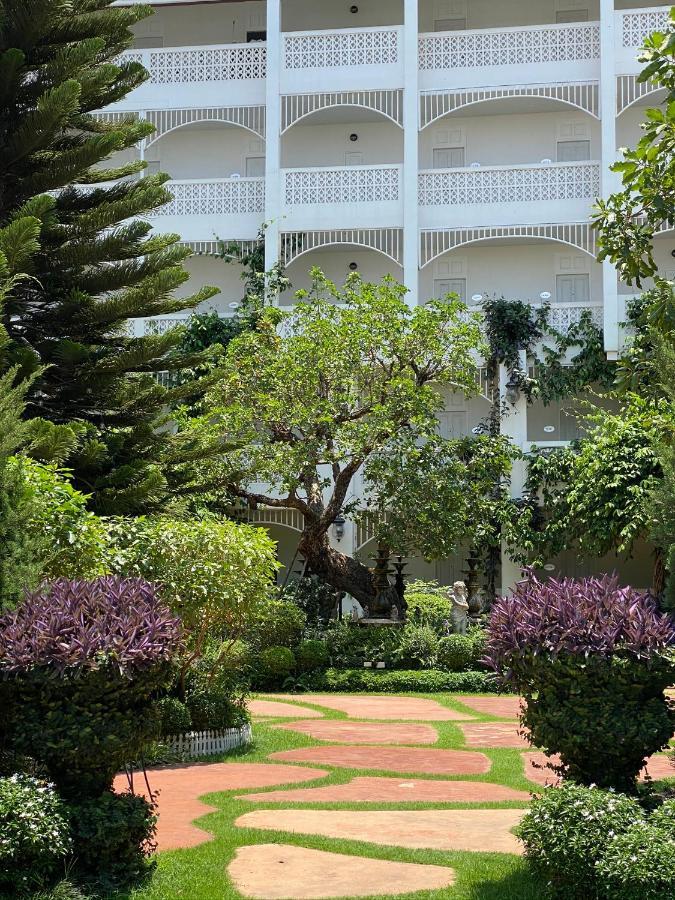 Koranaree Courtyard Boutique Hotel Nakhon Ratchasima Bagian luar foto